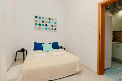 Łóżko lub łóżka w pokoju w obiekcie ShortStayPoland Klonowa (B29)