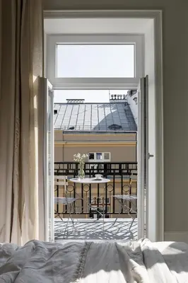 Łóżko lub łóżka w pokoju w obiekcie Lwowska Studios - STAYINWARSAW