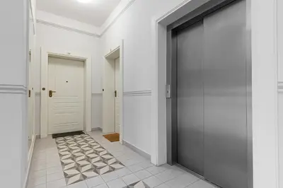 Plan piętra w obiekcie Apartments Warsaw Targowa by Noclegi Renters