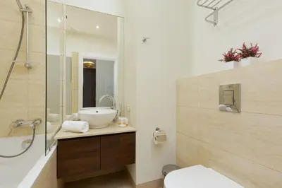 Łazienka w obiekcie Apartments Warsaw Giełdowa 4 by Noclegi Renters