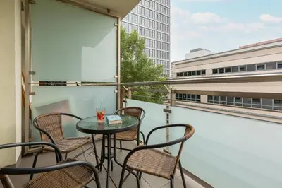 Balkon lub taras w obiekcie Apartments Warsaw Giełdowa 4 by Noclegi Renters