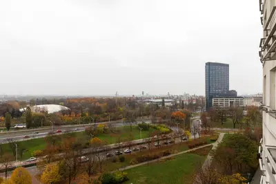 Widok na miasto Warszawa z tego apartamentu