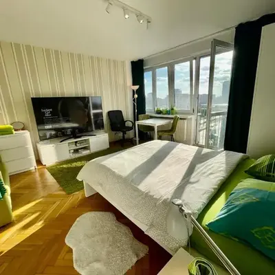 Super Apartament GREEN Rondo ONZ Metro NOWE Wifi 300 Mb/s AirCondition Netflix Spotify