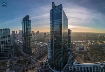 Widok na miasto Warszawa z tego apartamentu