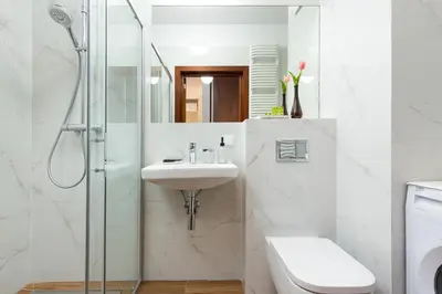 Łazienka w obiekcie Royal City Center Mennica Residence by Noclegi Renters