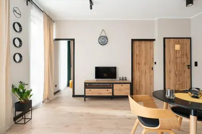 Telewizja i/lub zestaw kina domowego w obiekcie SuperApart Aignera apt 4, Family Friendly Oasis