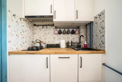 Kuchnia lub aneks kuchenny w obiekcie oompH Warsaw Central Premium Apartments