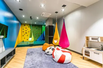Telewizja i/lub zestaw kina domowego w obiekcie Mennica Residence Deluxe