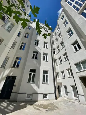 Budynek, w którym mieści się apartament