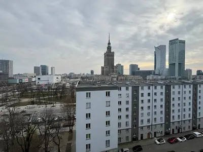 Widok na miasto Warszawa z tego apartamentu