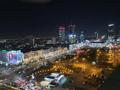 Widok na miasto Warszawa z tego apartamentu