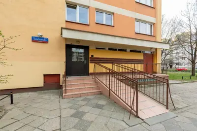 Budynek, w którym mieści się apartament