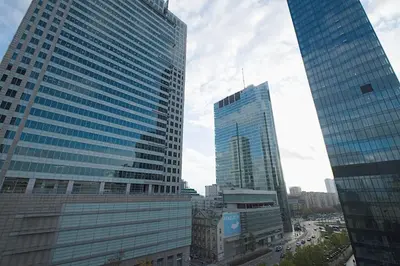 Widok na miasto Warszawa z tego apartamentu