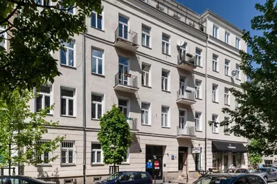 Budynek, w którym mieści się apartament