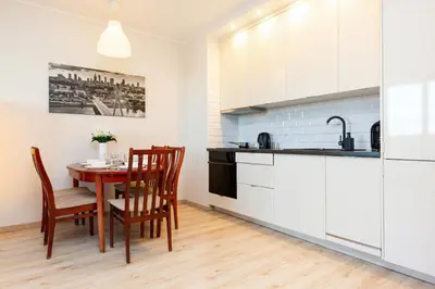 Kuchnia lub aneks kuchenny w obiekcie Apartamenty Bliska Praga by Noclegi Renters