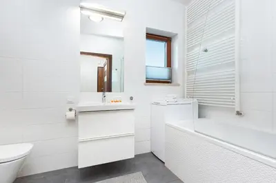 Łazienka w obiekcie Apartamenty Bliska Praga by Noclegi Renters