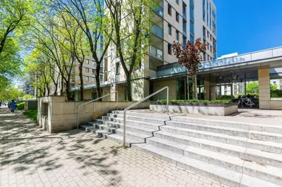 Budynek, w którym mieści się apartament