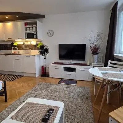 Like Home Flat B