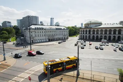 Widok na miasto Warszawa z tego apartamentu