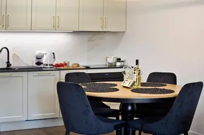 Kuchnia lub aneks kuchenny w obiekcie Marina Mokotow P&O Serviced Apartments