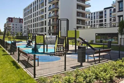 Basen w obiekcie Marina Mokotow P&O Serviced Apartments lub w pobliżu