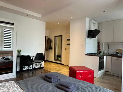 Kuchnia lub aneks kuchenny w obiekcie Apartament Centrum Chmielna 73c