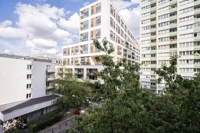 Budynek, w którym mieści się apartament