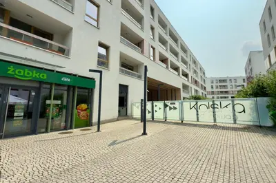 Budynek, w którym mieści się apartament