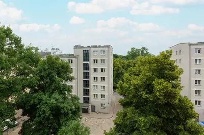 Budynek, w którym mieści się apartament