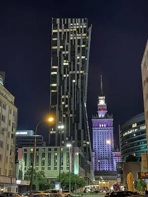 Budynek, w którym mieści się apartament