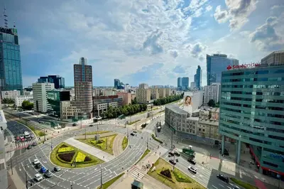 Widok na miasto Warszawa z tego apartamentu