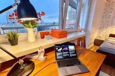 Telewizja i/lub zestaw kina domowego w obiekcie ORANGE metro fast WiFi 1Gbs big TV HBO AppleTV