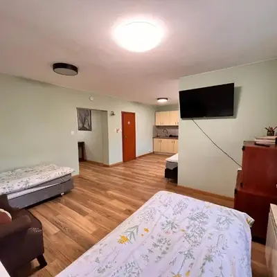 Green Albatros 48m with bathroom