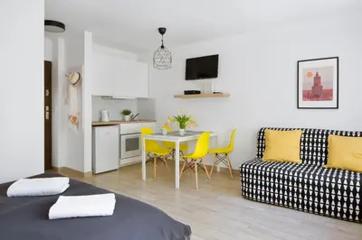 Kuchnia lub aneks kuchenny w obiekcie Flat Złote Tarasy Street