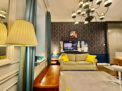 Część wypoczynkowa w obiekcie DECOR metro WiFi 300 Mbs 65TV Netflix HBO