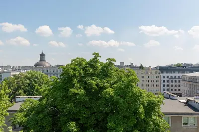 Widok na miasto Warszawa z tego apartamentu