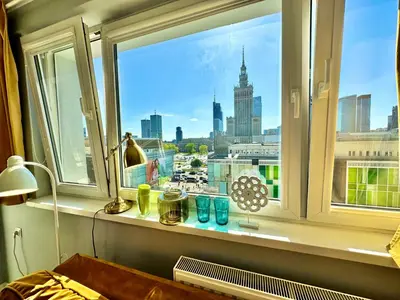 Widok na miasto Warszawa z tego apartamentu