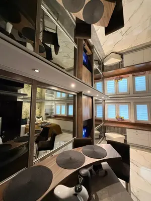 Telewizja i/lub zestaw kina domowego w obiekcie DeLuxury Mirror Apartament Centrum