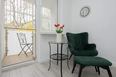 Część wypoczynkowa w obiekcie Schillera Apartments Warsaw by Noclegi Renters