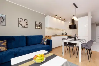 Kuchnia lub aneks kuchenny w obiekcie Beautiful Two-Bedroom Apartment Warsaw Bielany by Noclegi Renters