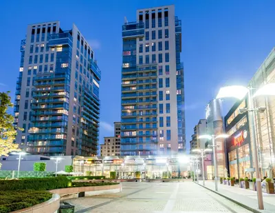 Budynek, w którym mieści się apartament