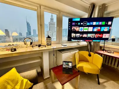 Telewizja i/lub zestaw kina domowego w obiekcie SAWA Apartment 2xMetro WiFi 500 Mbs 50’TV Netflix HBO AppleTV+