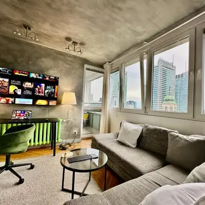 PALACE 2 WiFi 600 Mbs 55’TV Netflix HBO 2xMetro AppleTV
