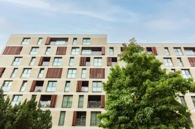Budynek, w którym mieści się apartament