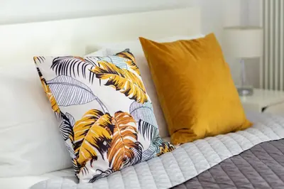 Łóżko lub łóżka w pokoju w obiekcie 19 Dzielnica Apartamenty Warszawa by Noclegi Renters
