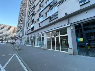 Budynek, w którym mieści się apartament