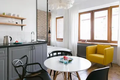 Kuchnia lub aneks kuchenny w obiekcie Green Żoliborz Apartment