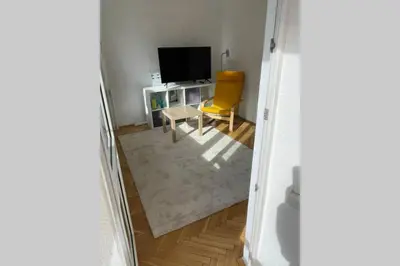 Telewizja i/lub zestaw kina domowego w obiekcie Super Apartament SAWA 2 Metro WiFi 500 mbs TV'50 Netflix HBO AppleTV+