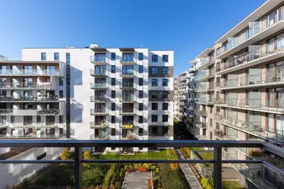 Budynek, w którym mieści się apartament