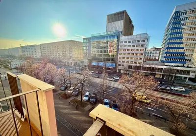 Widok na miasto Warszawa z tego apartamentu